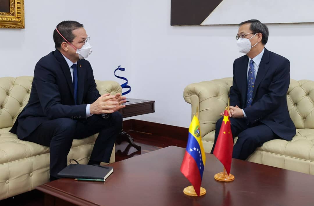 Venezuela y China revisaron los acuerdos suscritos en áreas estratégicas