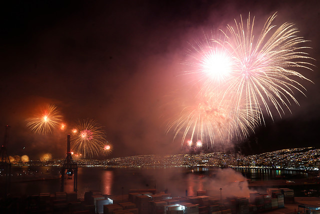 Confirman celebración de Año Nuevo en Valparaíso: Municipio destacó alto estándar ambiental exigido al espectáculo pirotécnico