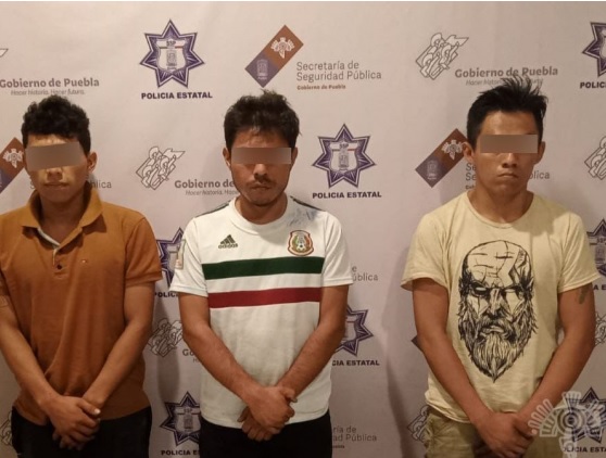 Detienen a tres presuntos ladrones de comercio