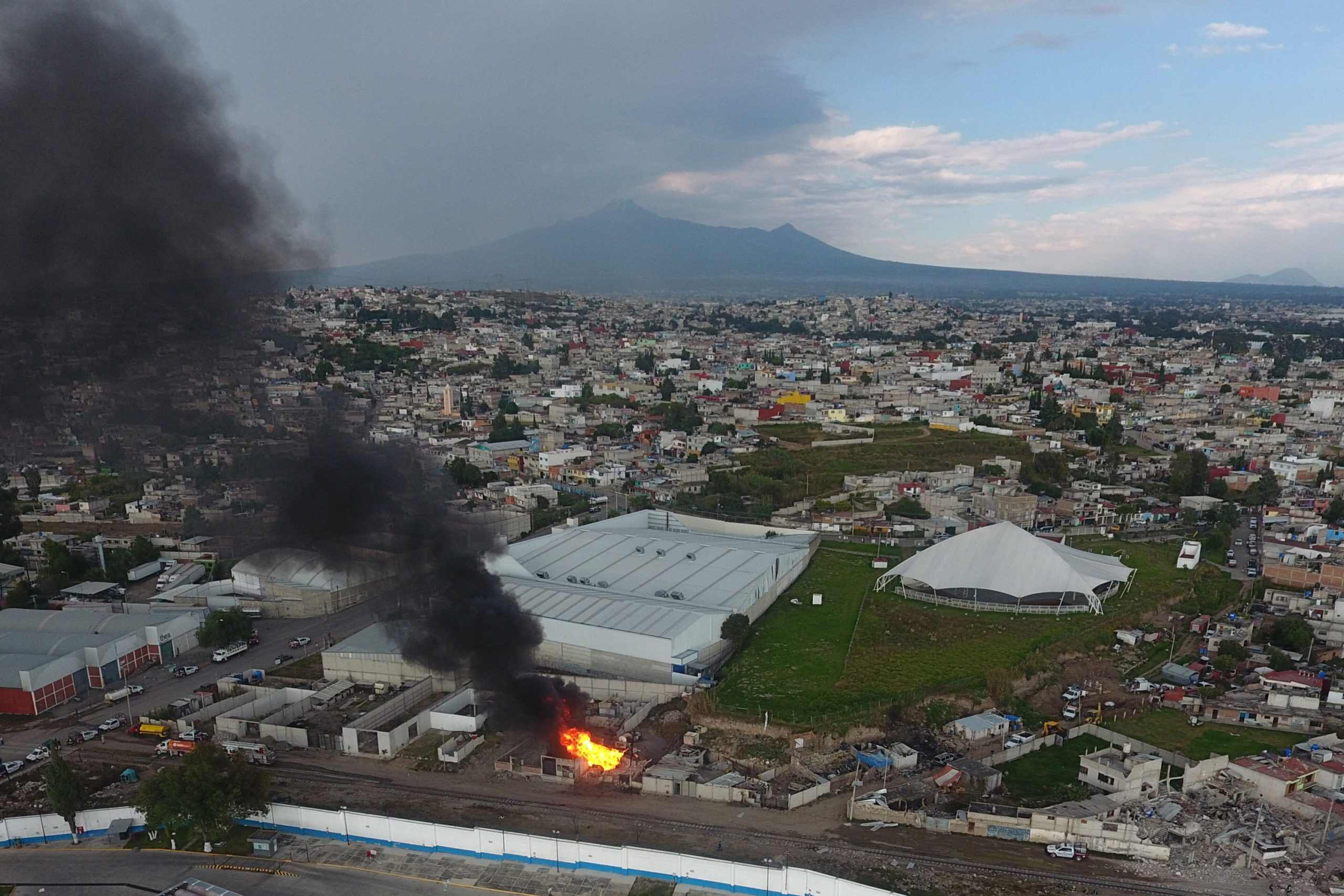 Pese a litigios, alcalde niega permisos de obras en Xochimehuacan