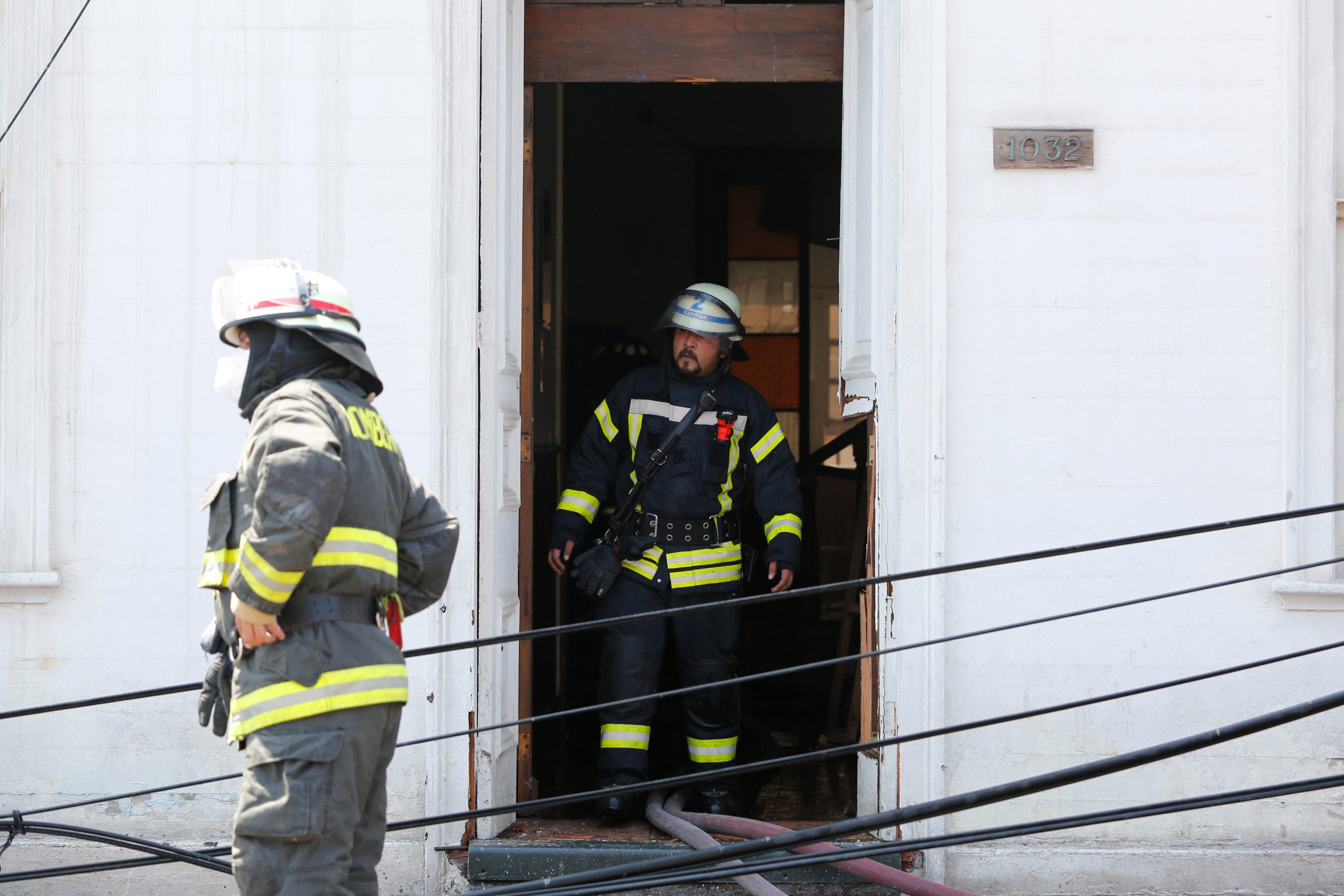 Robo e incendio afectaron a oficina de diario Resumen en Concepción: Siniestro habría sido provocado por terceros