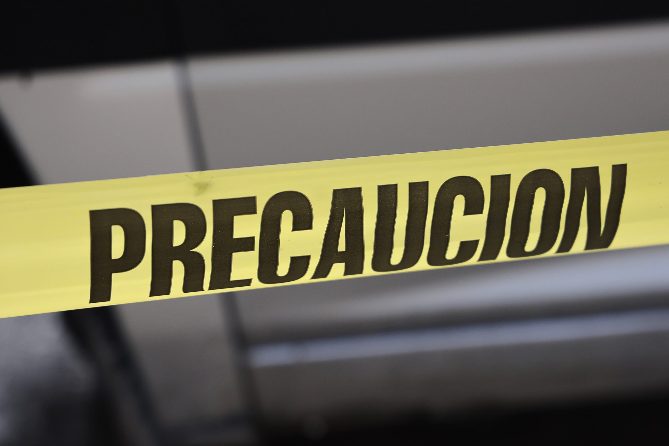 Balacean a hombre y a su hermano lo atropellan en Tilapa