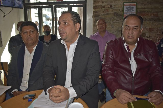 Cuestionan morenistas proceso de renovación de consejeros locales