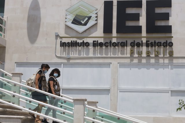 IEE de Puebla avala normas contra violencia política de género