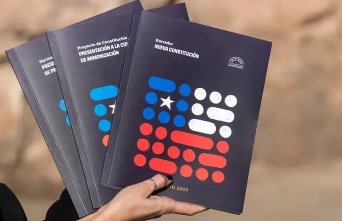 BBC Mundo publica especial de la “brutal” campaña de desinformación en Chile sobre la propuesta de nueva Constitución