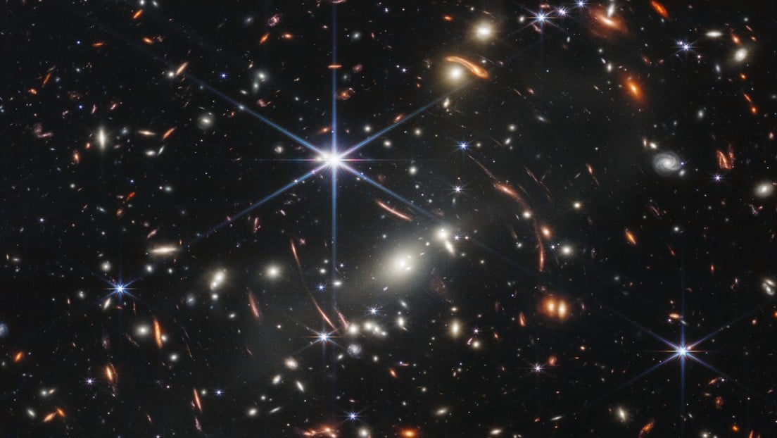 Telescopio James Webb muestra la vista más detallada del universo hasta la fecha