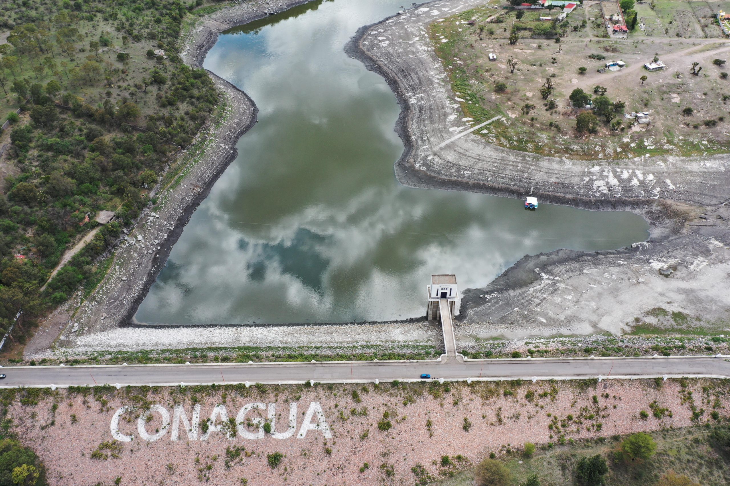 CNDH se pronuncia en contra de empresas que abusan del agua