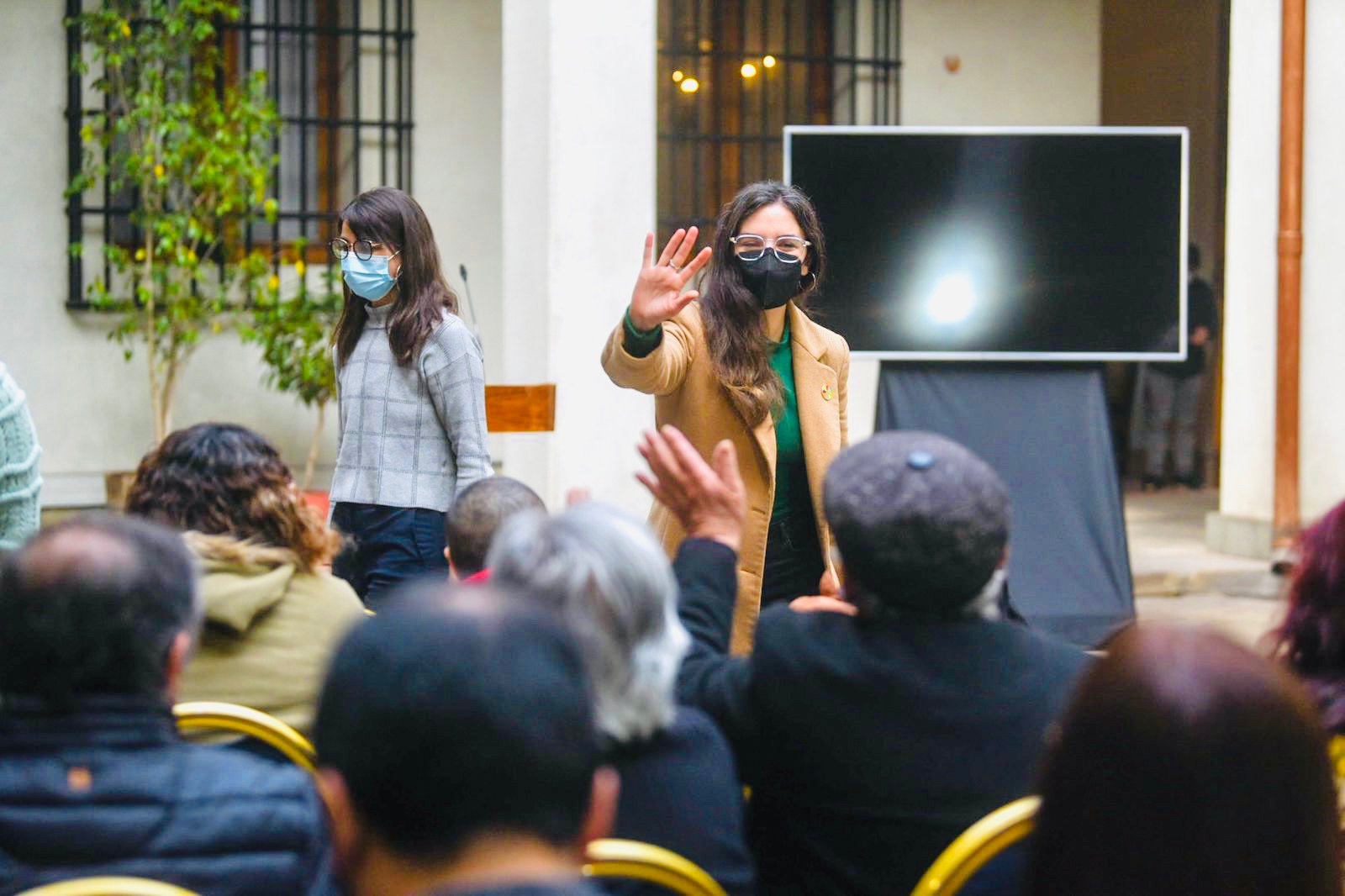 Camila Vallejo y el «silencio sepulcral» de la Derecha tras informe de Contraloría que descartó irregularidades en campaña Chile Vota Informado
