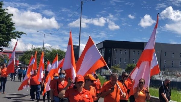 Estudiantes en Costa Rica protestan contra el recorte en la educación