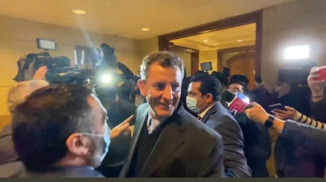 Diputado del Rechazo Gonzalo de la Carrera agredió a su colega Alexis Sepúlveda en pleno hemiciclo del Congreso