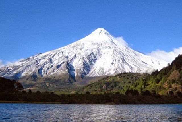 Comunidades del Ruka Pillan denuncian nuevo intento de intervención de Parque Nacional Villarrica para fines de industria turística