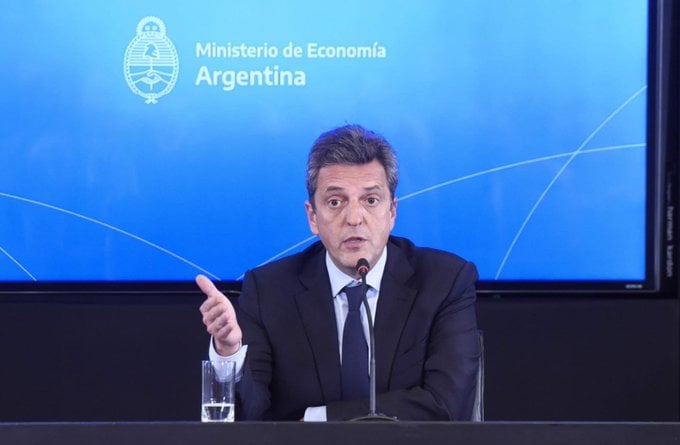 «No soy mago, ni salvador»: Ministro de Economía de Argentina anuncia sus primeras medidas económicas