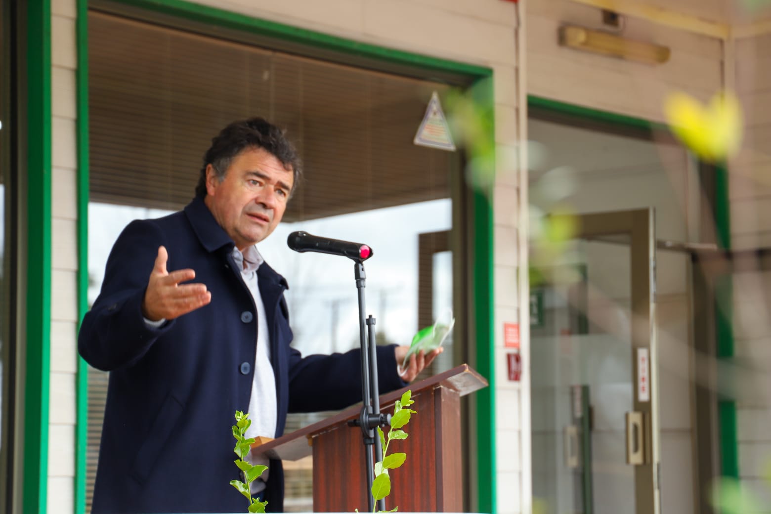 Ministro Valenzuela anuncia convenio de $2.500 millones para productores del Itata 