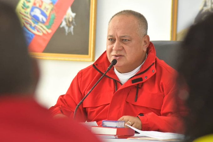 PSUV señala a Alberto Fernández de tener «secuestrado» el avión venezolano