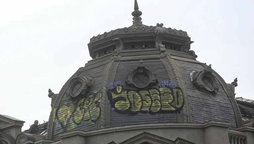 Santiago: Presentan querella contra autores de graffitis en la cúpula del Museo Nacional de Bellas Artes