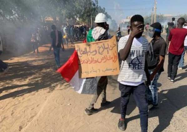 Denuncian fuerte  represión policial contra manifestantes en Sudán