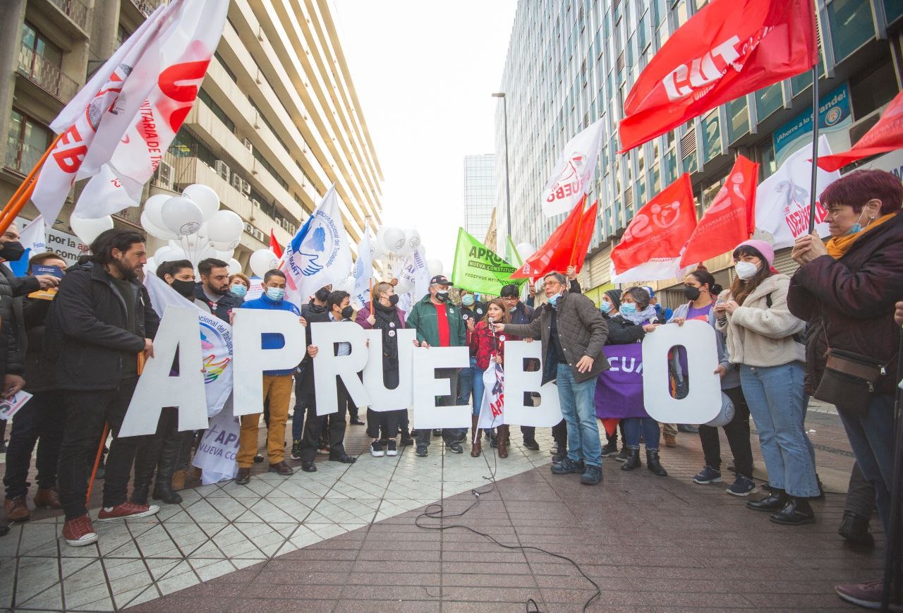 Principales sindicatos y organizaciones de trabajadoras y trabajadores del país firman declaración de apoyo a la propuesta de Nueva Constitución