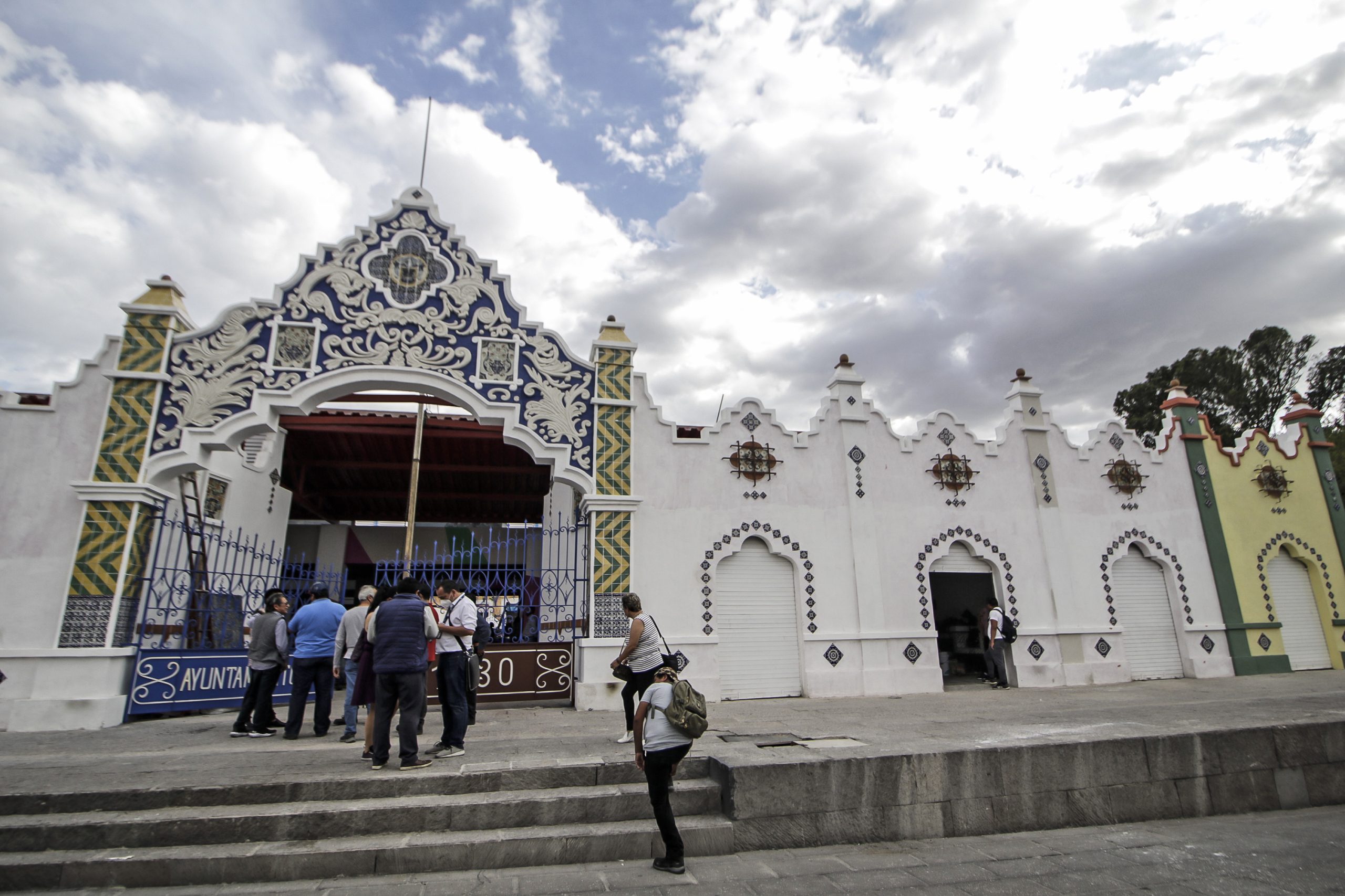 Rivera se compromete a concretar obras en el mercado ‘El Alto’