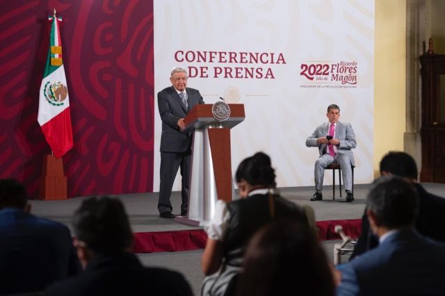 AMLO: Caso Ayotzinapa no exige investigar a Peña Nieto ni a Cienfuegos