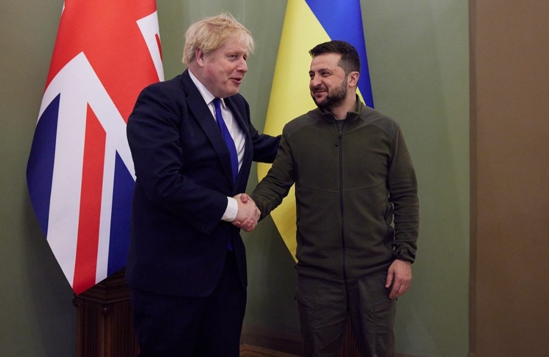Reino Unido y EU entregarán 2 mil drones y casi 3 mmd a Ucrania