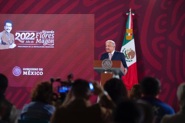 AMLO revela que estuvo a punto de desertar como candidato en 2012