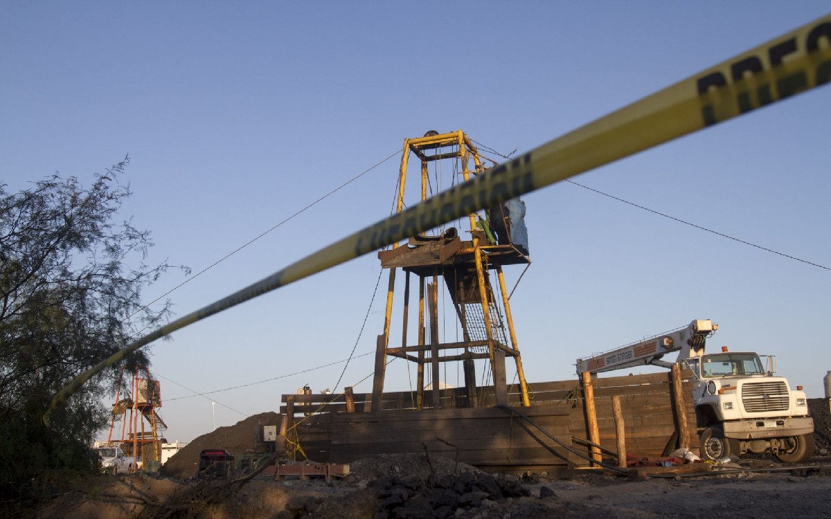 Fuerzas Armadas desviarían agua de río para rescatar mineros de Coahuila