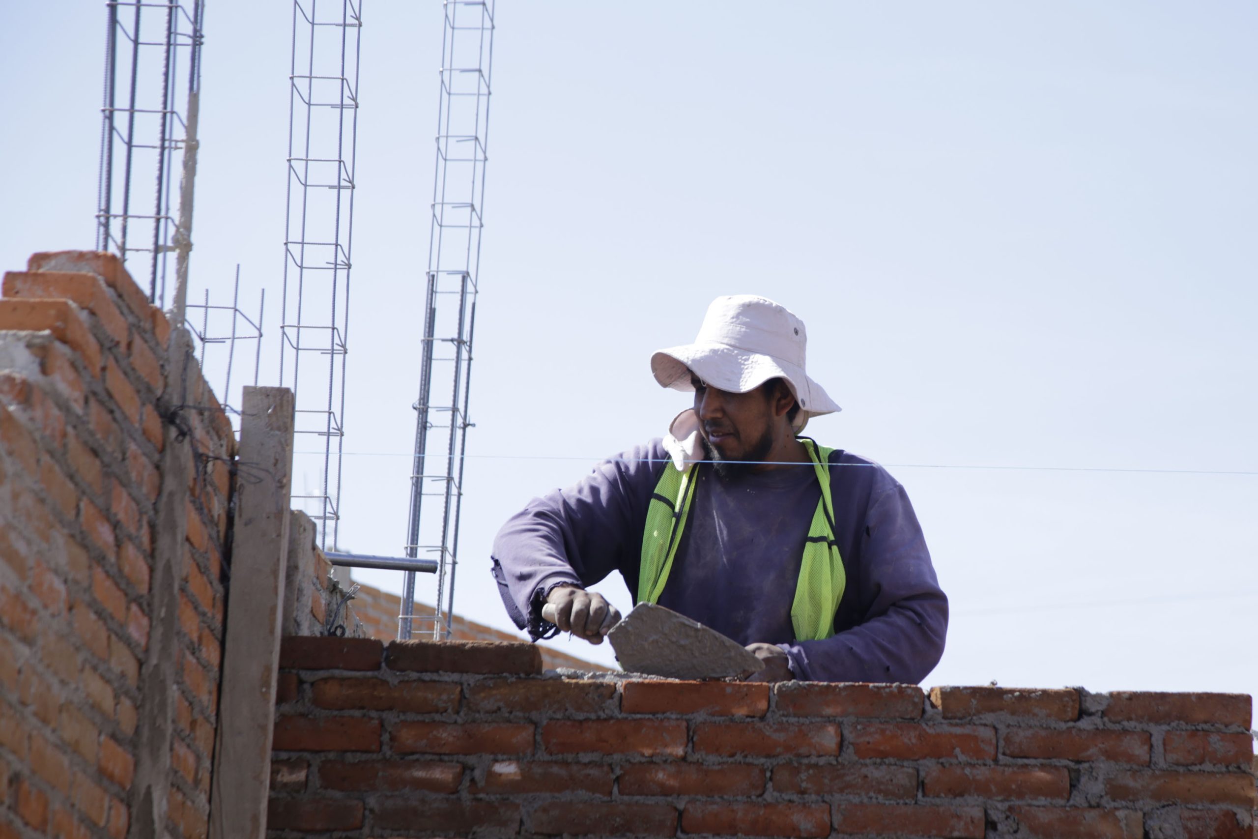 Teteles: construyen baños ecológicos para familias en alta marginación