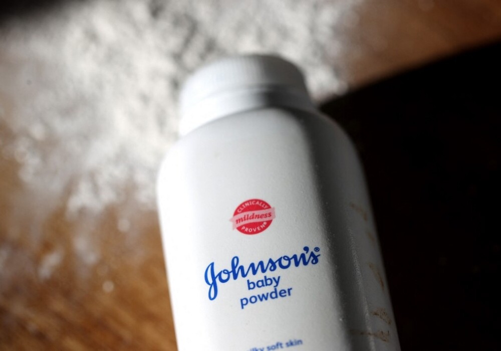 Johnson & Johnson anuncia que no fabricará más talco para bebés