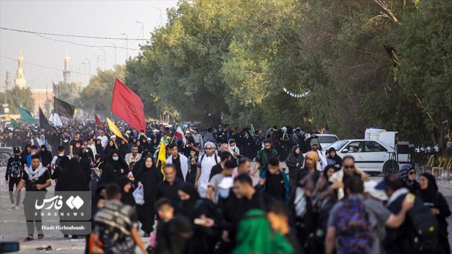 Millones de peregrinos arriban a Karbala para conmemorar Arbaín