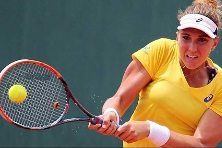 Tenista brasileña Haddad debuta en el Abierto de Tokio