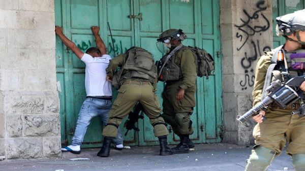 Fuerzas militares israelíes asesinan a dos palestinos en Cisjordania