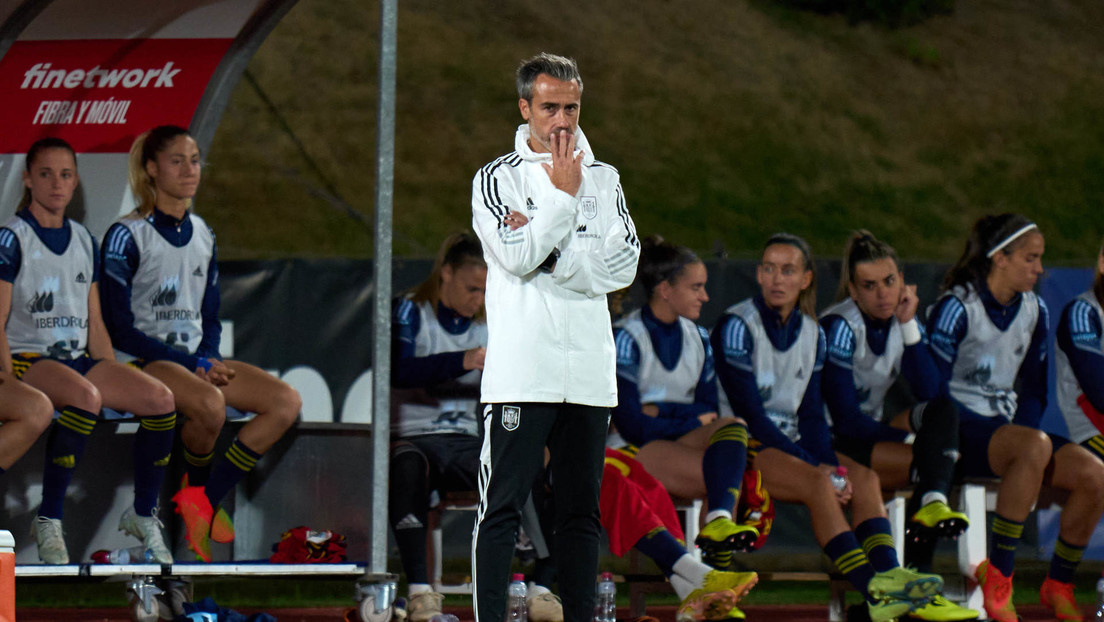 Jugadoras de la selección española de fútbol renuncian mientras continúe el mismo entrenador