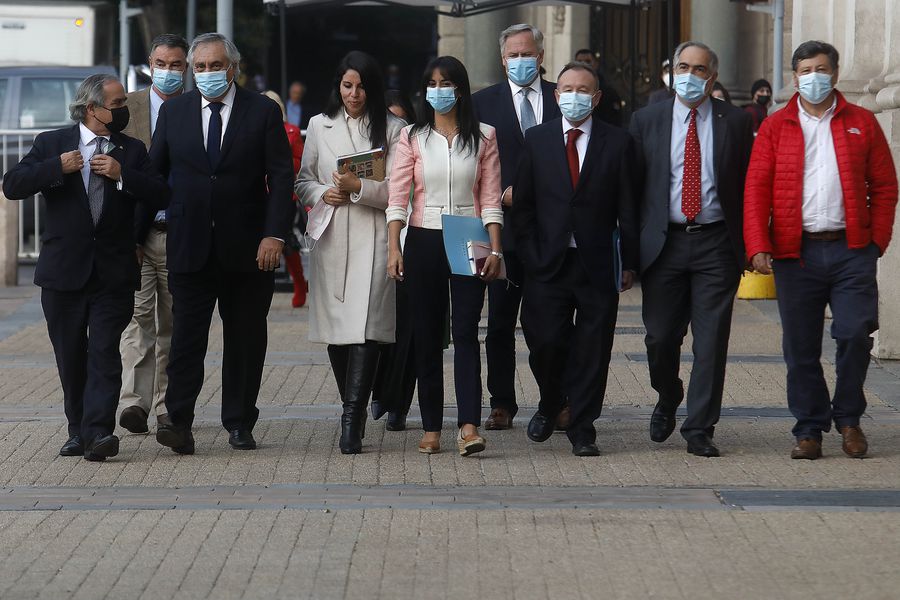 Senadores RN cierran la puerta a una nueva convención: «No debemos llamar a una votación por ningún motivo»