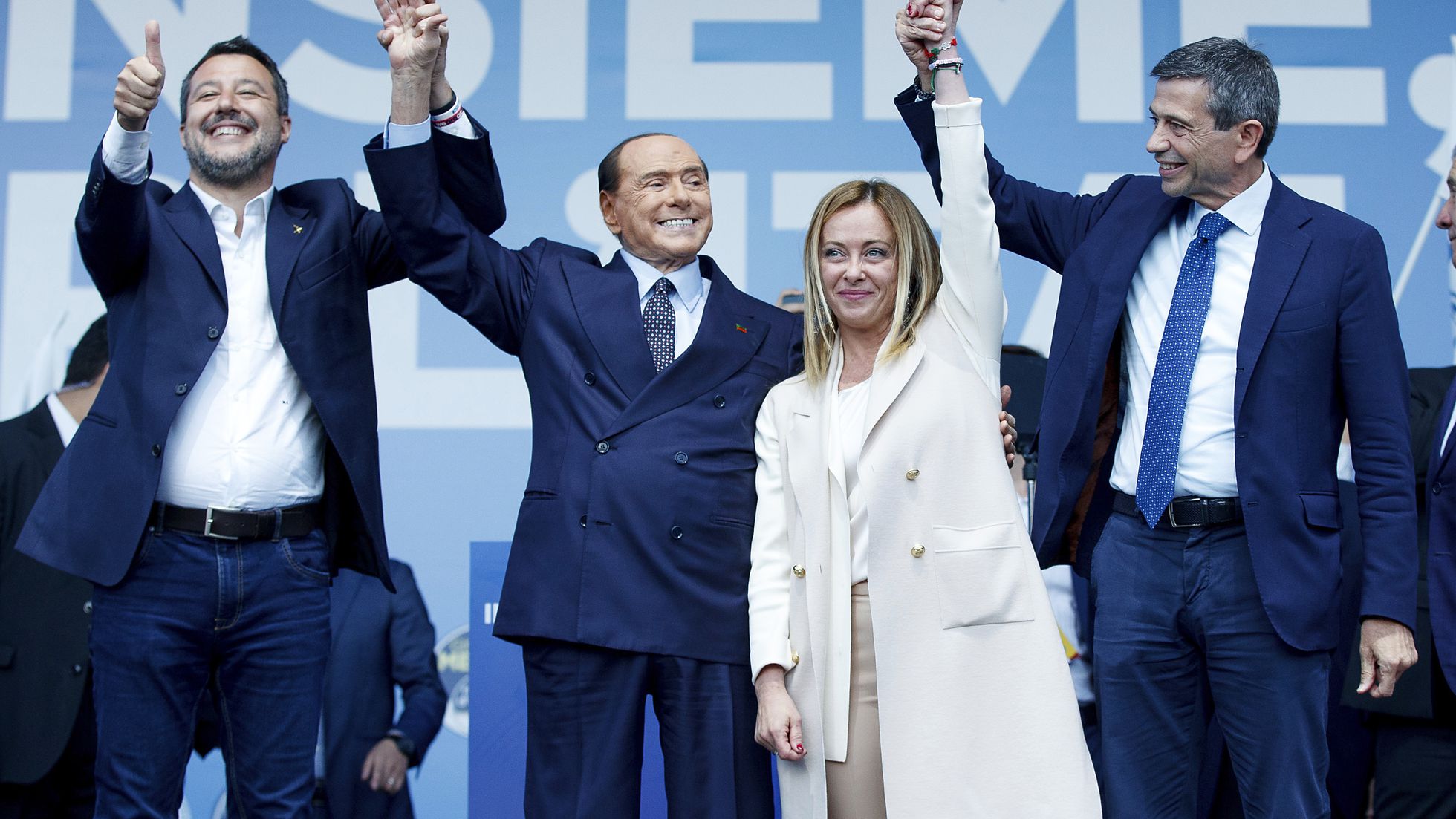 Presidenta de la Comisión Europea reivindicó principios democráticos ante arremetida de ultraderecha en Italia y recordó que «la UE tiene herramientas si las cosas van en una dirección difícil»