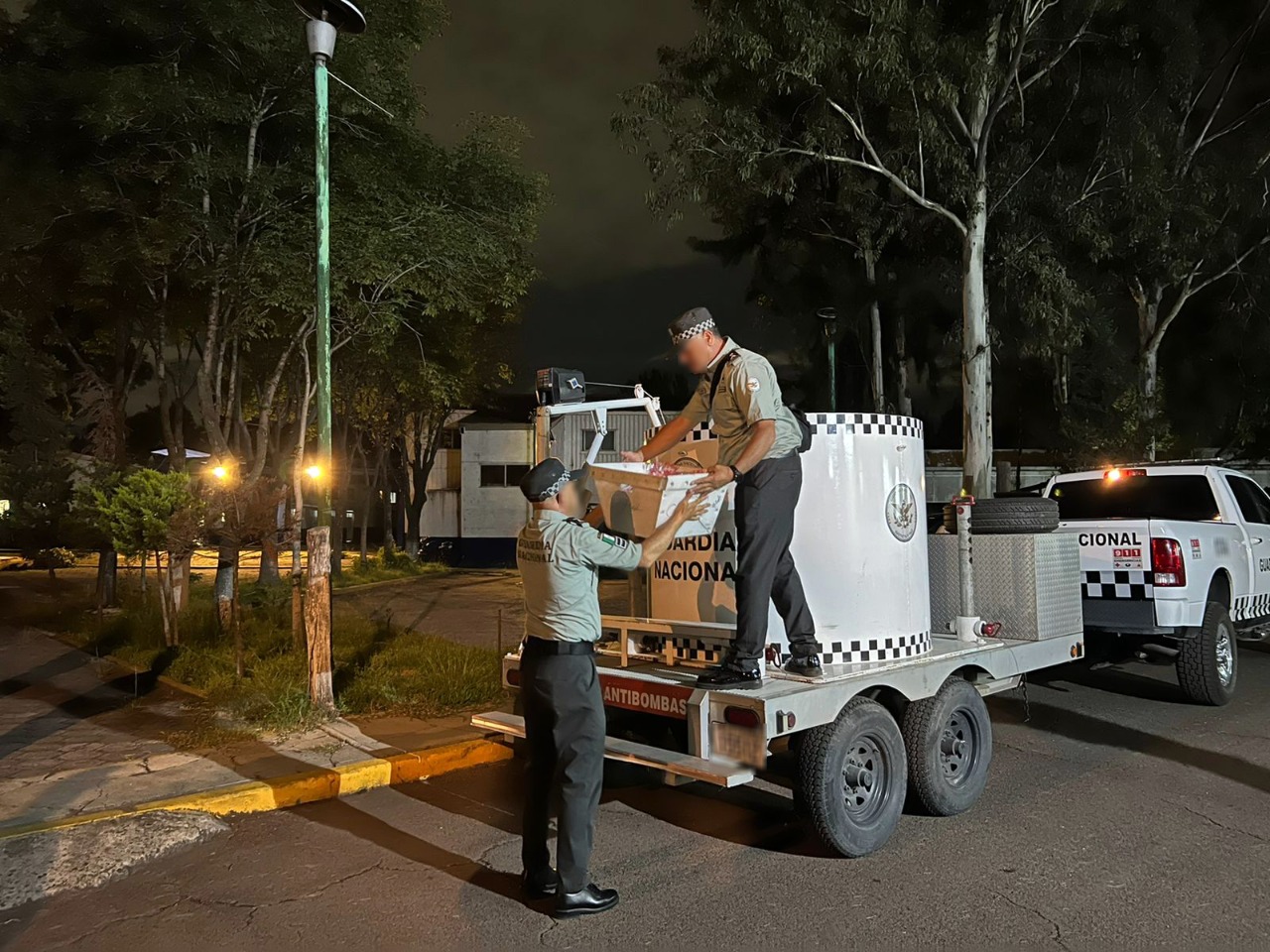 Localiza Guardia Nacional 10 granadas en empresa de mensajería en CDMX