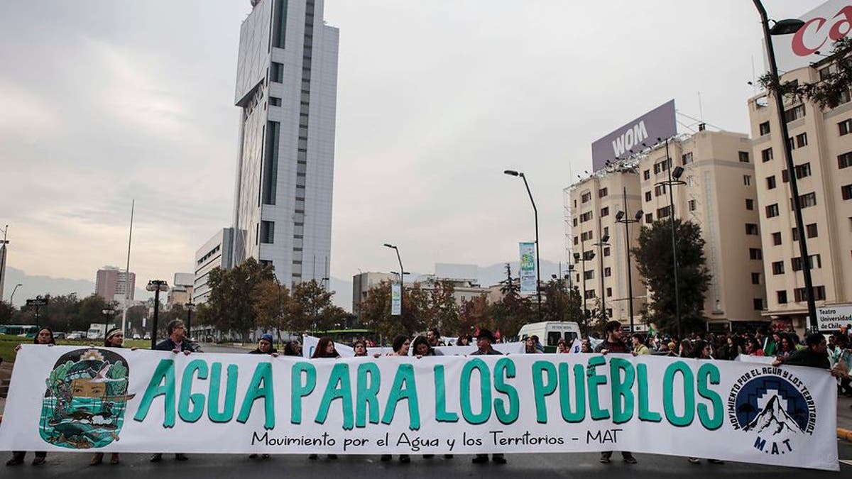 «Totalmente ajeno a los intereses del pueblo de Chile»: Movimiento por el Agua y los Territorios criticó acuerdo del Congreso sobre nueva Constitución