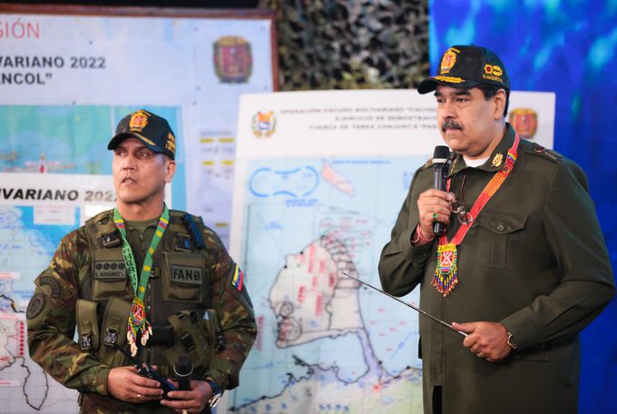 Maduro llama a Países Bajos a coordinar tareas contra el narcotráfico en el mar Caribe