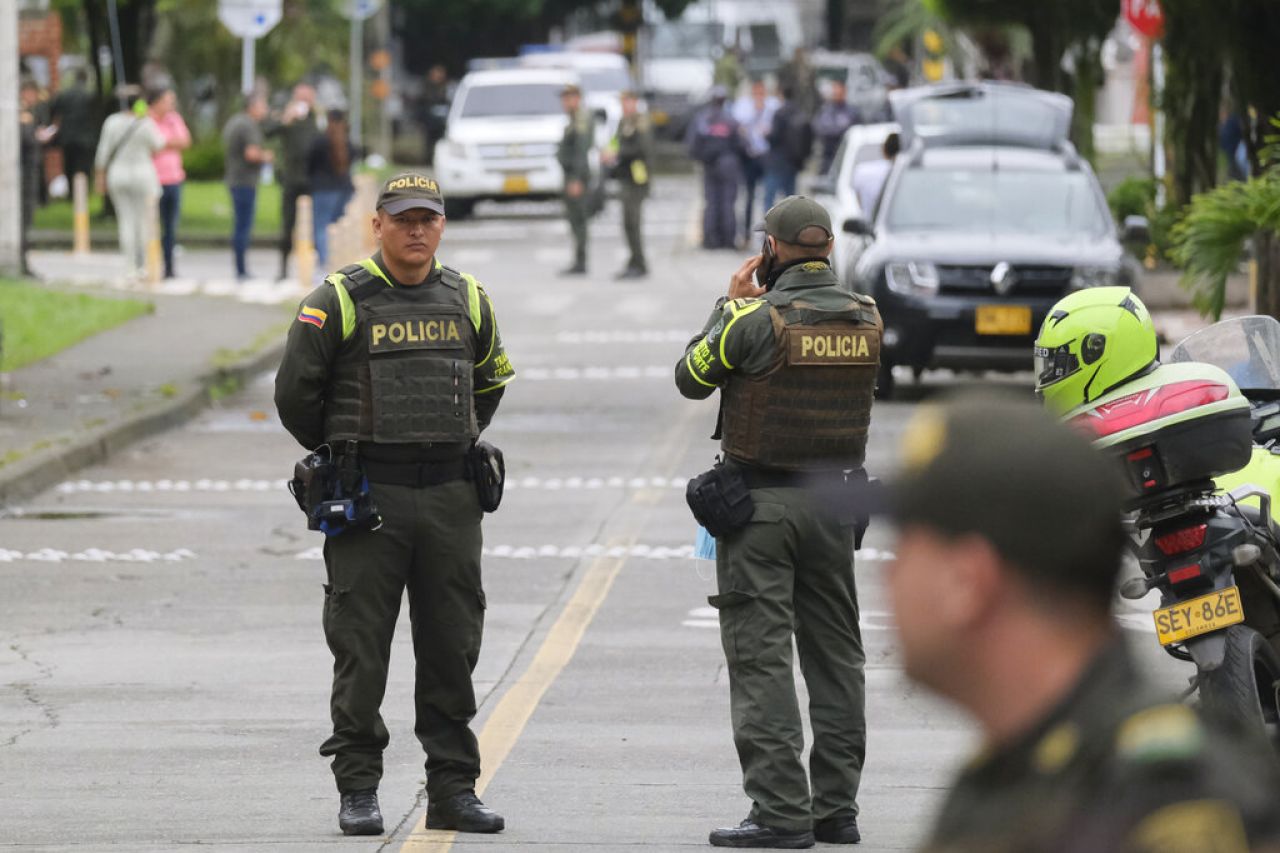 Policías-ataque-Colombia