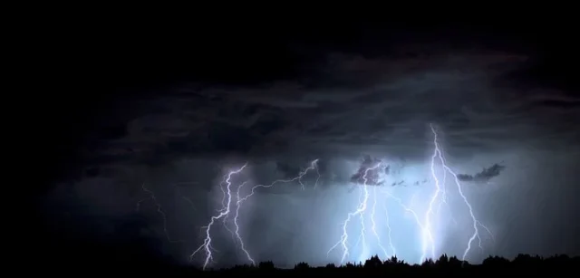 Depresión tropical se convierte en tormenta Gastón en el océano Atlántico