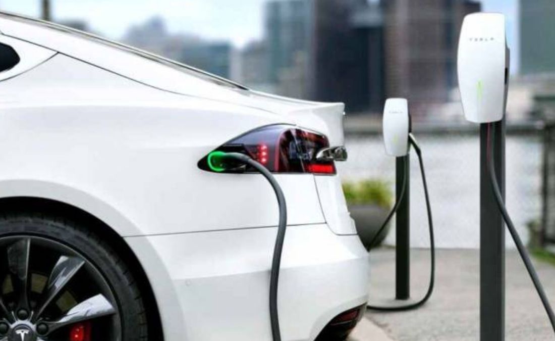 Futuro de los autos eléctricos amenazados por la crisis energética