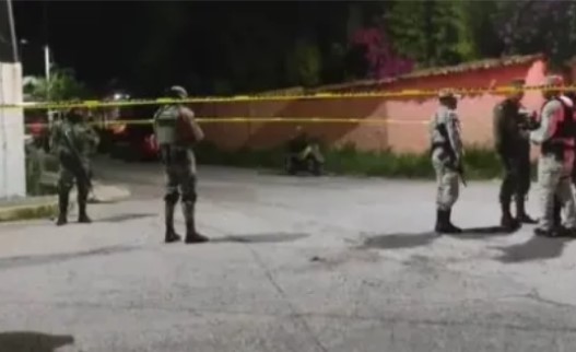 Grupo armado mata a 10 personas en billar de Guanajuato