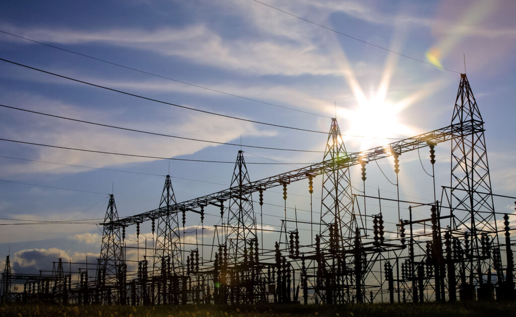 Por qué no podemos dejar en manos de los falsos “mercados libres” los precios de nuestra electricidad