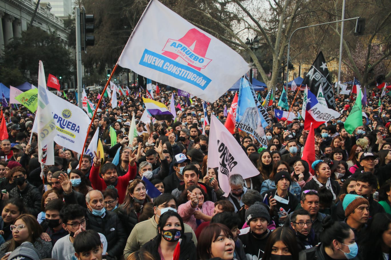 El Ciudadano presenta libro «El vía crucis constitucional chileno: De la revuelta popular a la venganza de las élites»