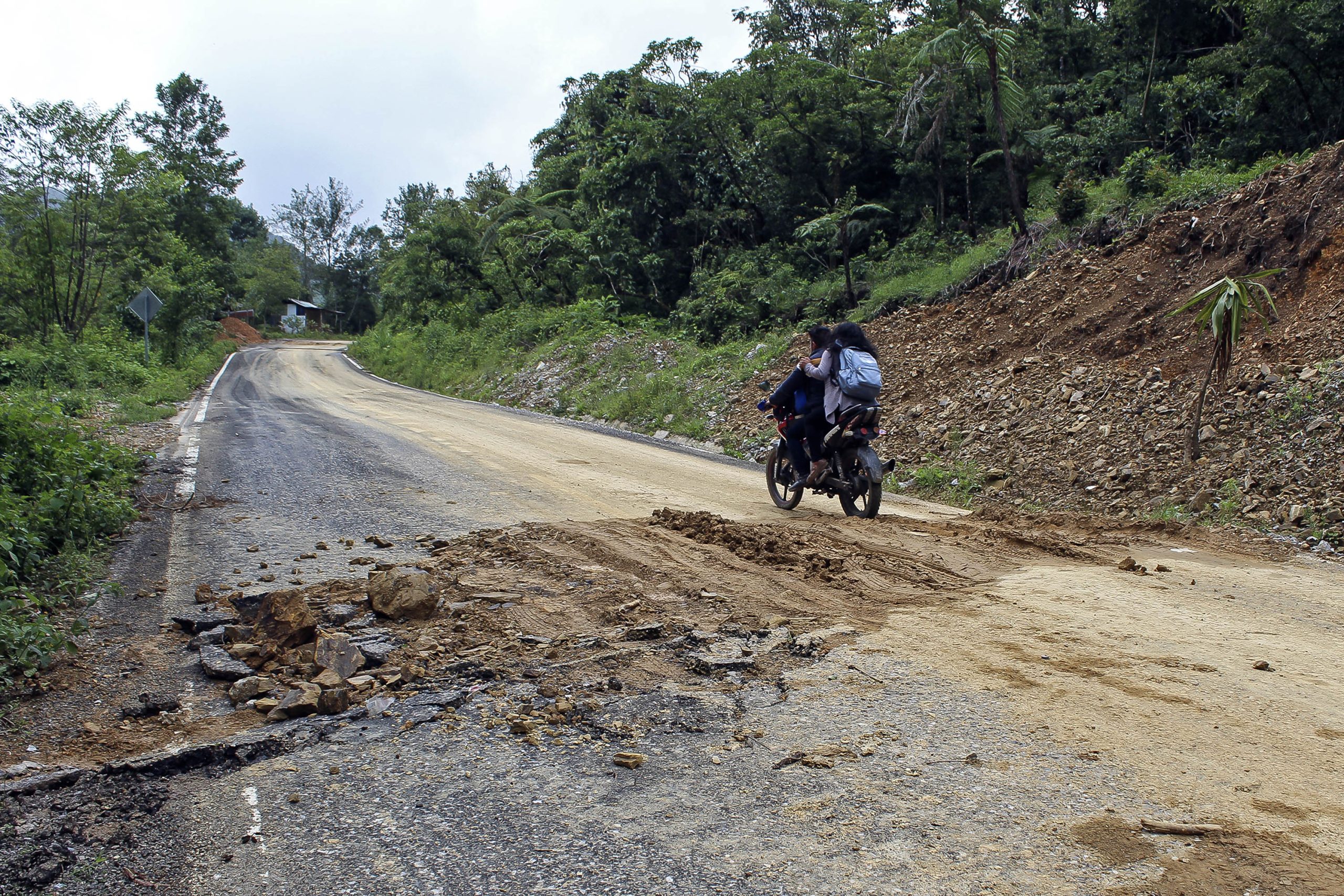 Lluvia en Sierra Negra provoca desalojo de una familia