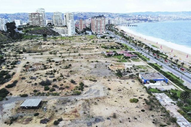 Comité de Ministros autorizó “remediar el terreno contaminado en Las Salinas, «mas no construir un proyecto inmobiliario» del grupo Angelini en Viña del Mar