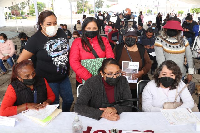 Padres de familia de Tepeaca solicitan apoyo en Martes Ciudadano