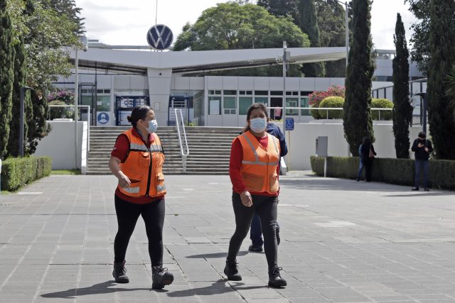 Rechazo de aumento salarial daña relación de 50 años: Volkswagen