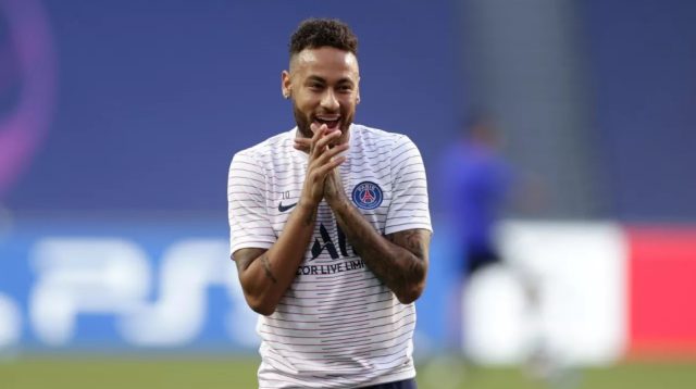 Neymar se mete en campaña electoral de Brasil y pide votar por Bolsonaro