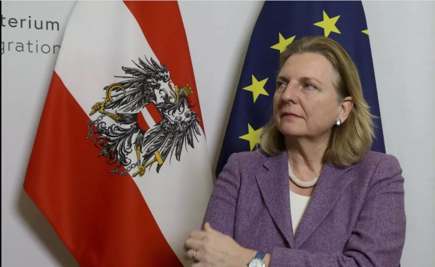 Exministra de Austria, Karin Kneissl: el rechazo de la UE a negociar en Ucrania fue «una irritante sorpresa»