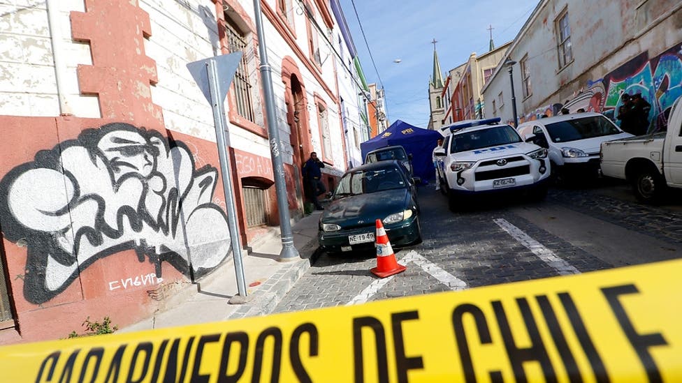 Valparaíso: Encuentran a joven de 17 años con cinco impactos de bala en su cuerpo